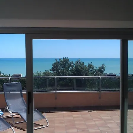 Apartment 100mq In Con Giardino Recintato Grottammare