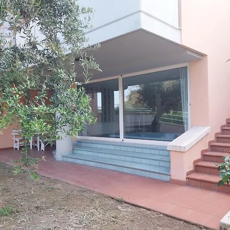 100mq In Con Giardino Recintato גרוטמארה